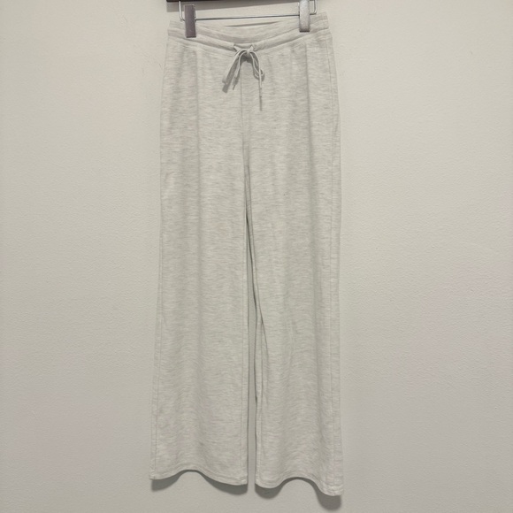 Aritzia TNA Wafflex Marks Pant Wide Leg Heather Cloud Tencel Blend Size Small - Picture 2 of 10